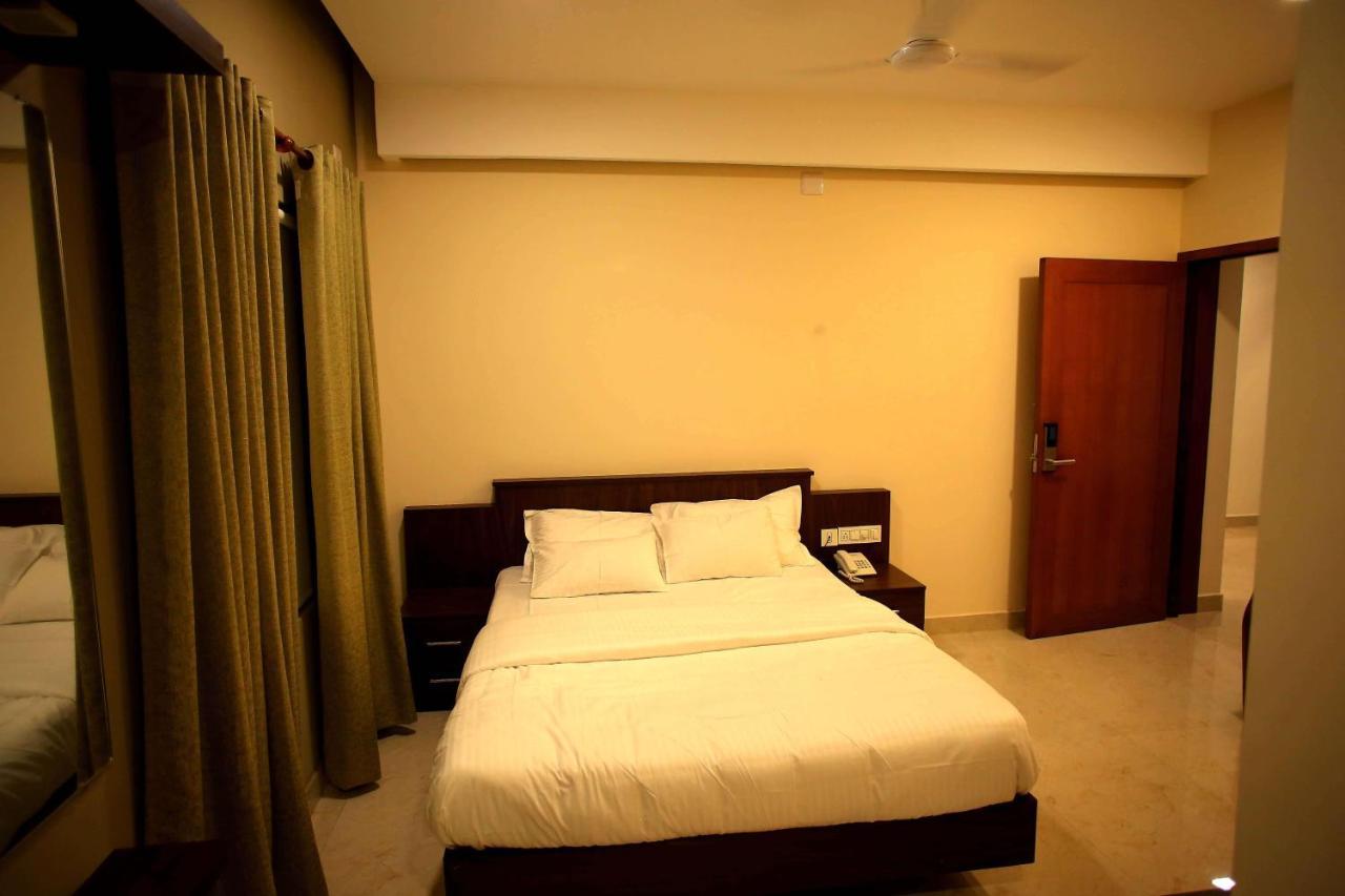Hotel Kira Palace Residency Ernakulam Exteriér fotografie