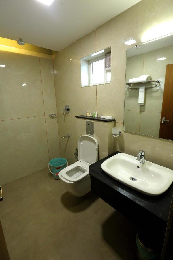 Hotel Kira Palace Residency Ernakulam Exteriér fotografie